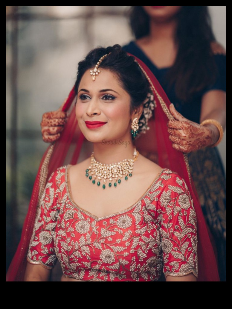 קישוטים מעולים הצצה לטרנדים האחרונים של תכשיטי כלות 4 קישוטים מעודנים: עיטורי תכשיטי כלה