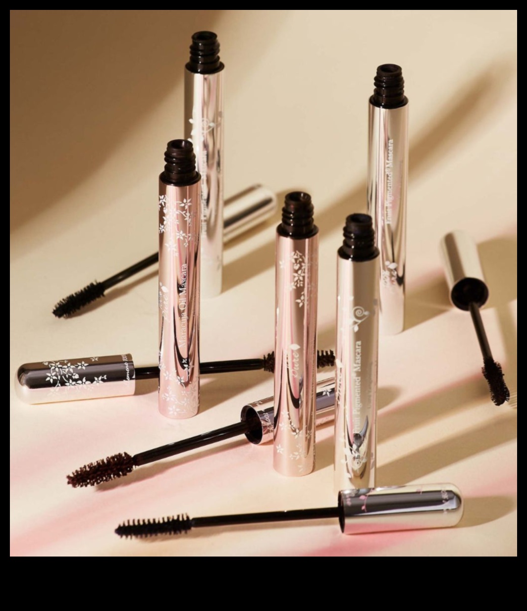 מסקרה לסוגי ריסים שונים מצא את הנוסחה המושלמת לריסים שלך 3 מסקרה לסוגי ריסים שונים: טיפים לריסים ישרים, קצרים או דלילים