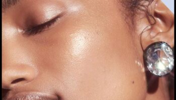 מדגיש לסוגי עור שונים: טיפים לעור שמן, יבש או משולב