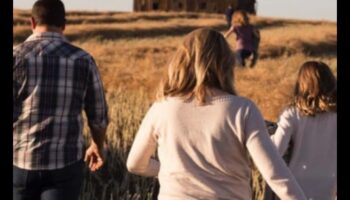 קשרים פורחים: טיפוח קשרים בין הורה לילד